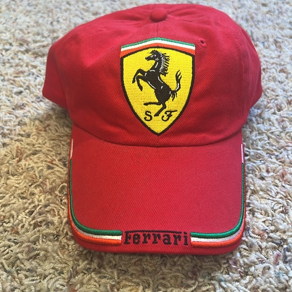 Ferrari hat - Picture 4 of 4